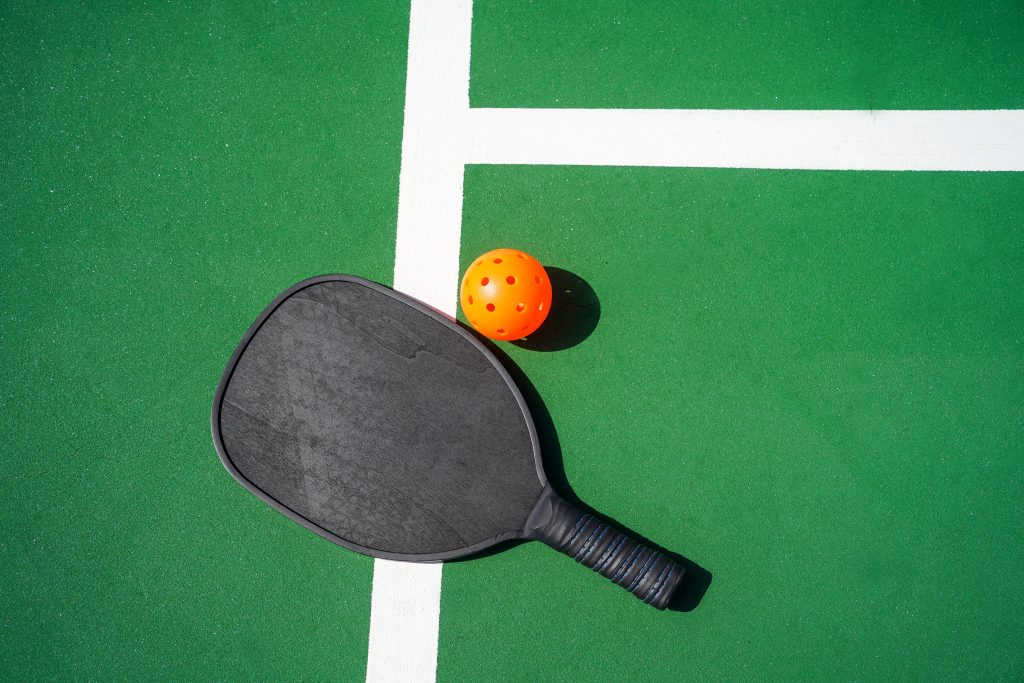 Improving Your Game With The Right Pickleball Paddle
