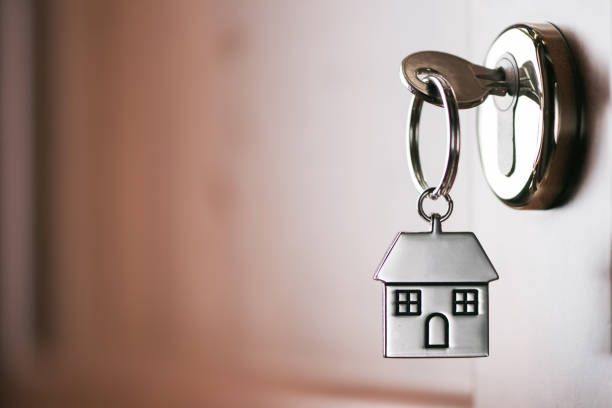 what do lenders look for when buying a house